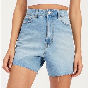 Relaxed Denim Mom Short